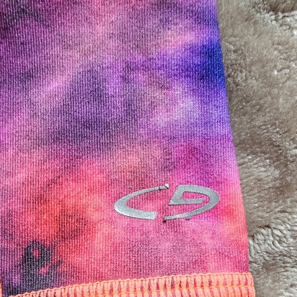 Champion workout shorts. SIZE S - Picture 2 of 5